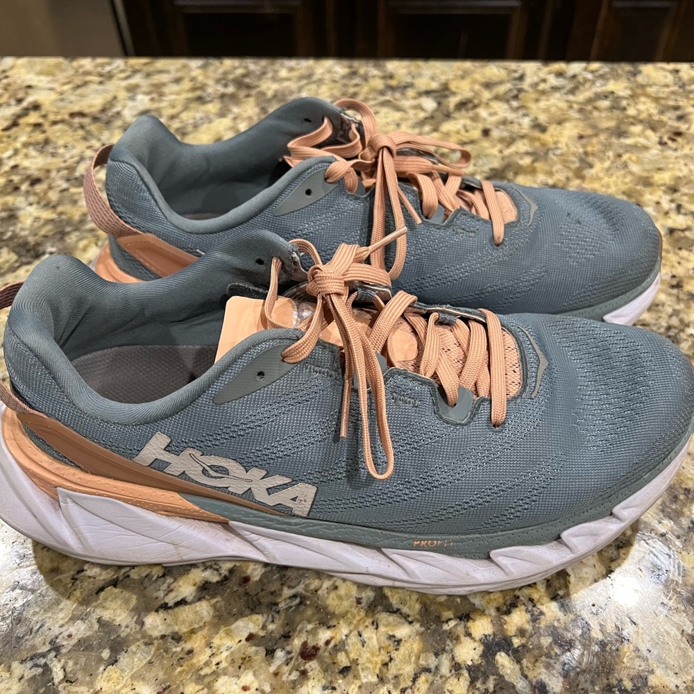 Women’s Hoka Elevon 2 sizes 9.5.